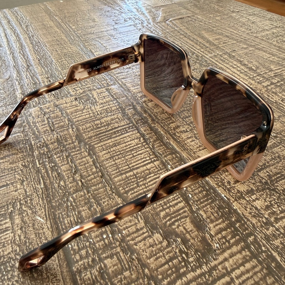 Quay Polarized ‘Almost Ready’ Sunglasses - Picture 3 of 6